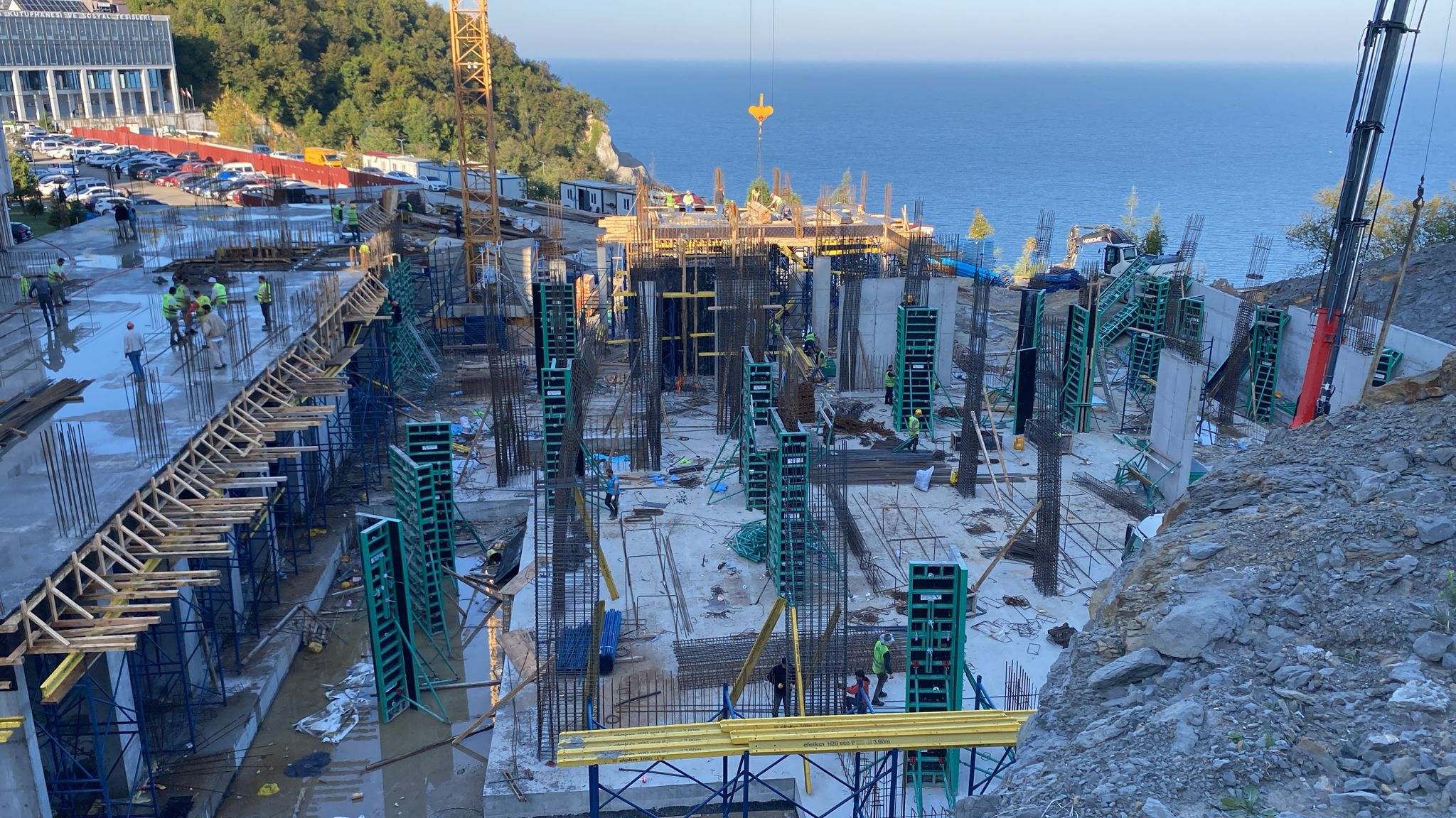 Zonguldak Bülent Ecevit Üniversitesi Eğitim-Araştırma Hastanesi Ek Bina – Kaba Yapı İnşaatı Projesi